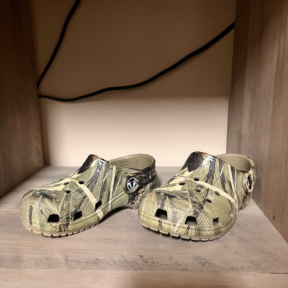 Camo Crocs size 9